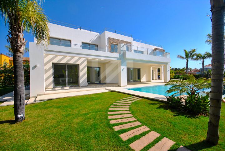 Villas for sale in Estepona