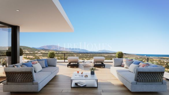 					New villa, already built, 360º panoramic and sea views, in Sotogrande	