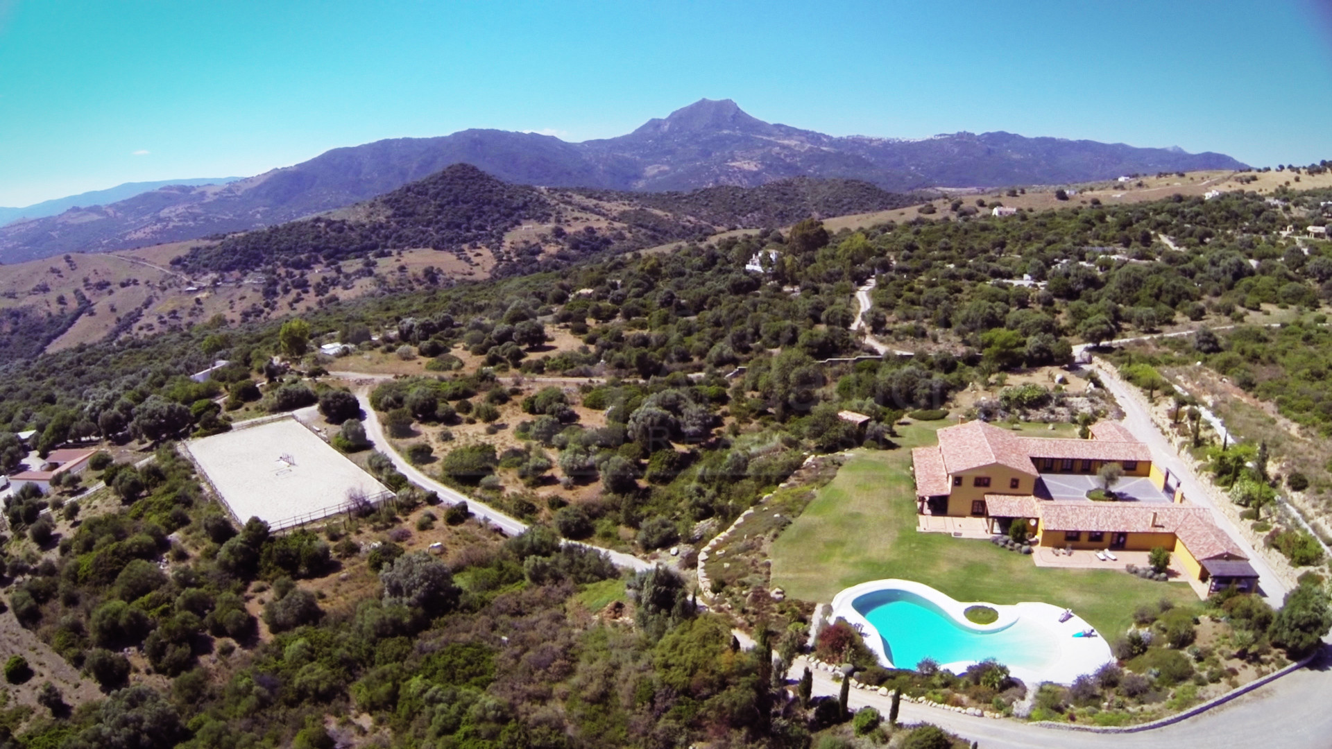 Magnificent 9-bedroom country estate with equestrian facilities for sale in Casares