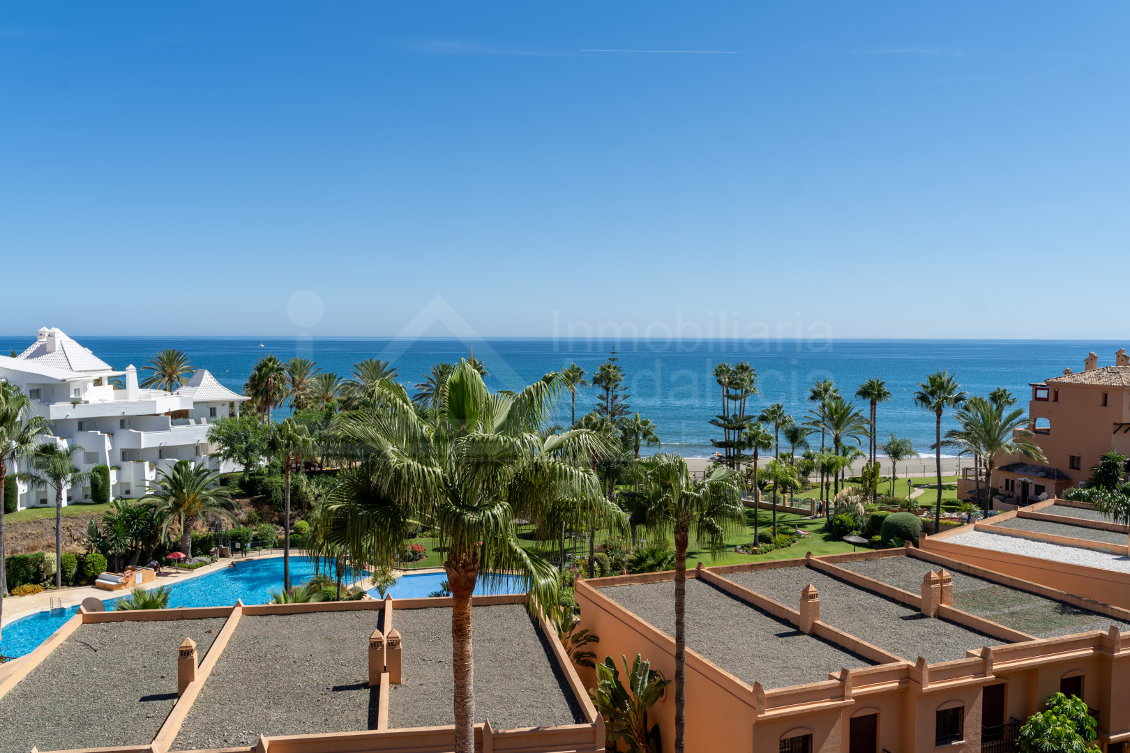 Enjoy the sea breeze from this exceptional frontline beach penthouse in Riviera Andaluza- Estepona