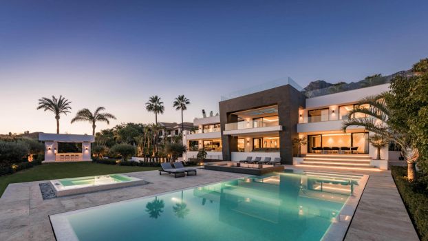 Luxury Modern Villas