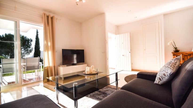 Ground Floor Apartment for long term rent in Balcones del Lago, Istan