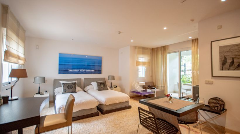 Apartamento En alquiler de larga temporada en Rio Real Golf, Marbella Este