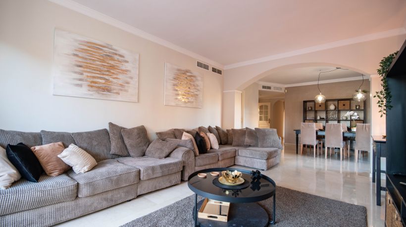 Apartamento En alquiler de larga temporada en Jardines de Santa Maria Golf, Marbella Este