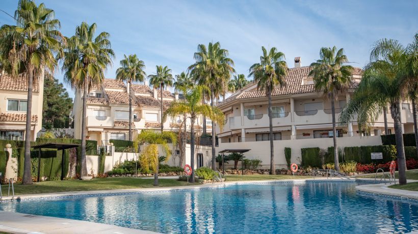 Town House for short term rent in Costabella, Marbella East