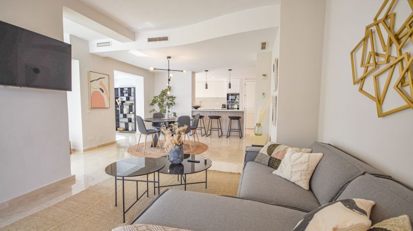 Apartment for sale in Elviria Hills, Marbella East