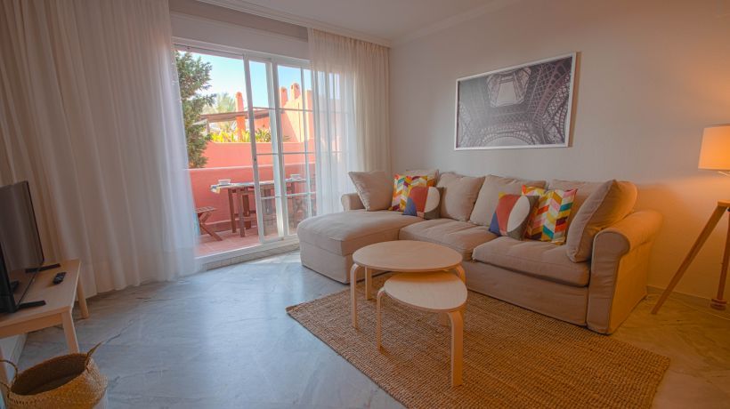 Apartment for short term rent in Costabella, Marbella East