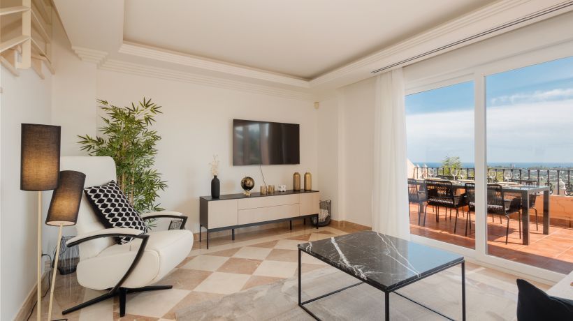 Penthouse for sale in Vista Real, Nueva Andalucia