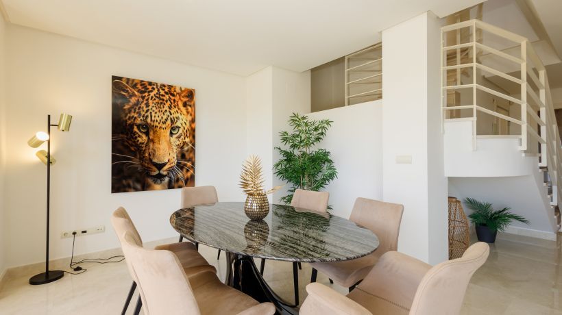 Penthouse for sale in Vista Real, Nueva Andalucia