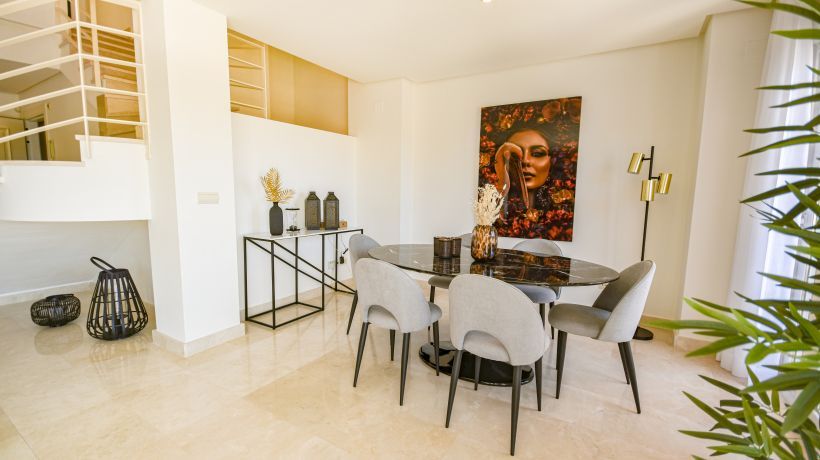 Zweistöckiges Penthouse zum Verkauf in Vista Real, Nueva Andalucia