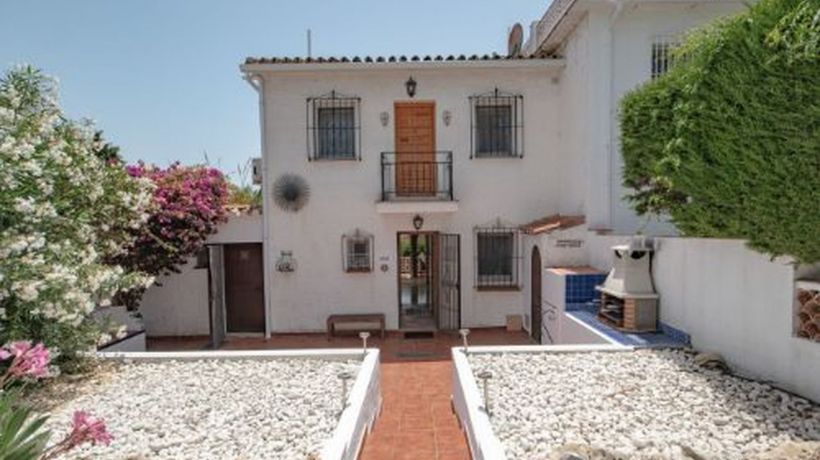 Semi Detached House for long term rent in Costabella, Marbella East