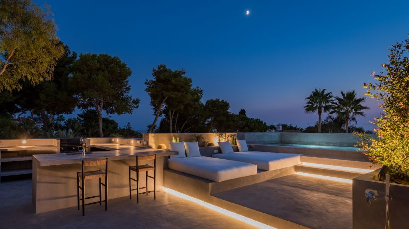 Villa for short term rent in Los Monteros, Marbella East