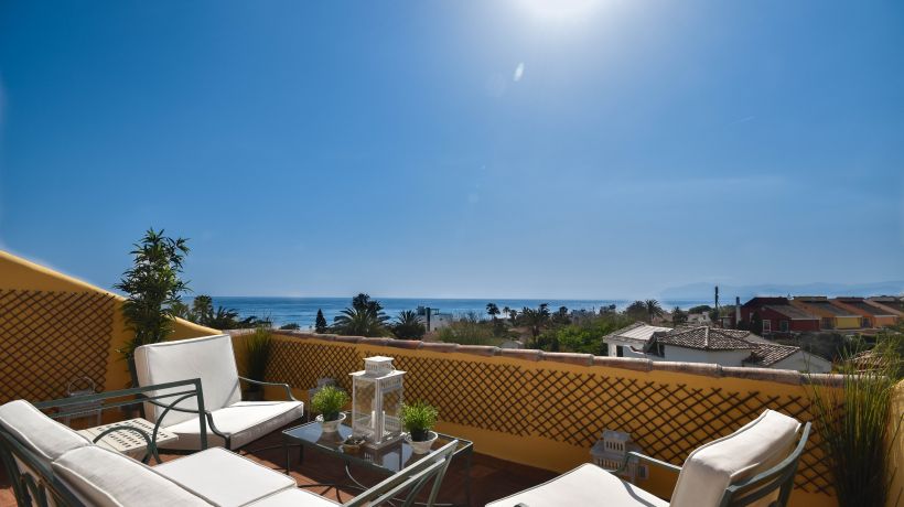 Duplex Penthouse for short term rent in Costabella, Marbella East