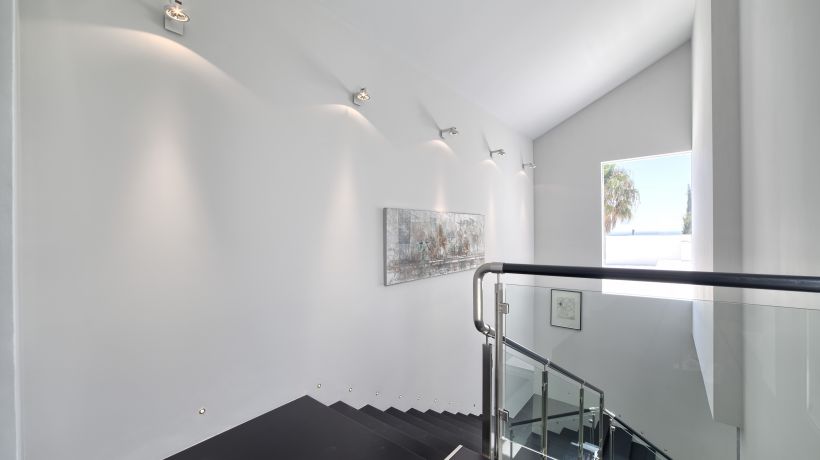 Spectacular contemporary villa in Benahavís