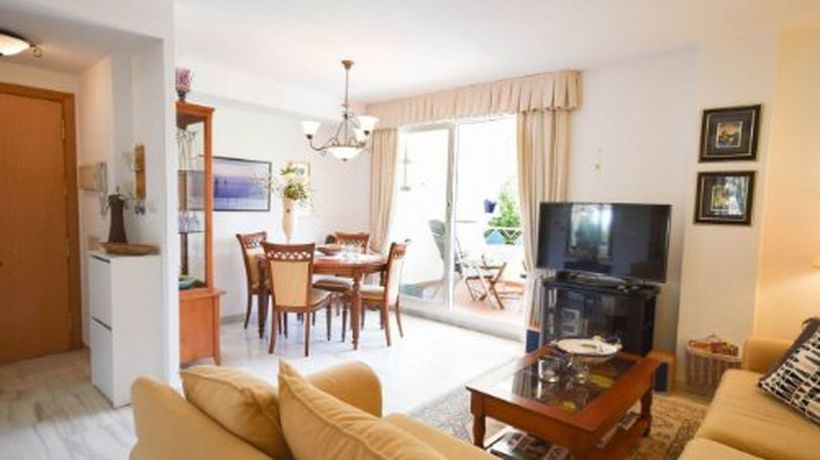 Bright and Well-Located 3 Bedroom Beachside Apartment in Costabella's Playas del Arenal