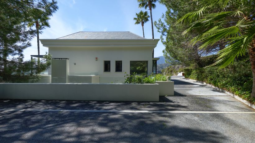5 bedroom villa with spectacular views of the lake and the Mediterranean, in Istán