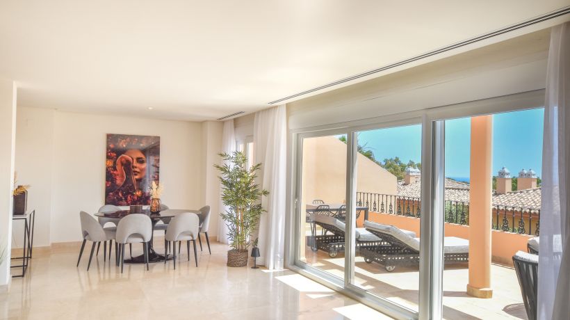 Penthouse for long term rent in Vista Real, Nueva Andalucia