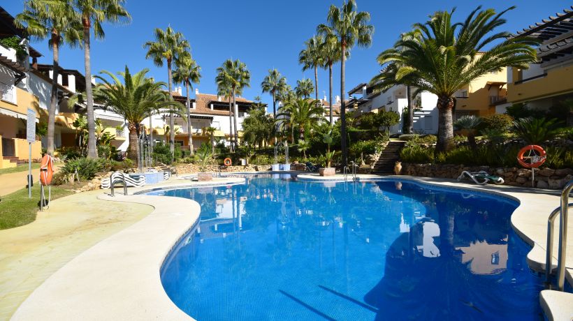 Apartamento En alquiler de corta temporada en Los Monteros Playa, Marbella Este