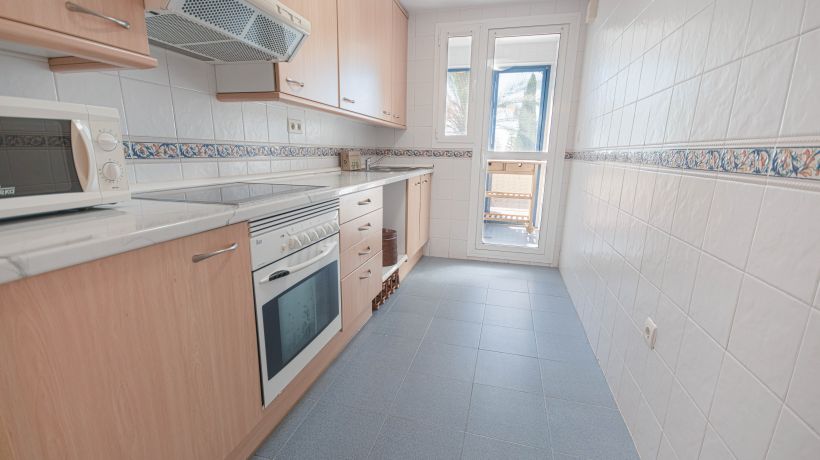 Apartment with sea views and next to the beach in Bahia de Marbella, Marbella