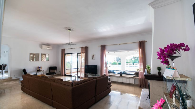 Impresionante villa en El Rosario, pendiente de ser renovada