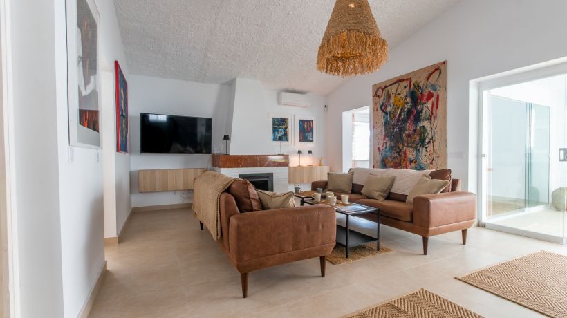 Villa en venta en Costabella, Marbella: lujo, comodidad y cercanía a la playa