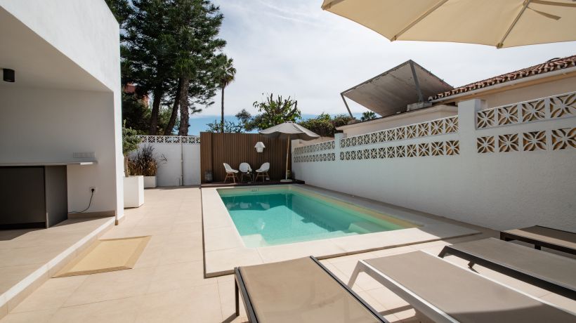 Villa for sale in Costabella, Marbella: luxury, comfort and proximity to the beach