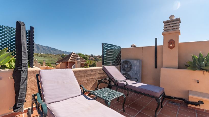 4-bedroom townhouse with views of La Concha in Nueva Andalucía, Marbella