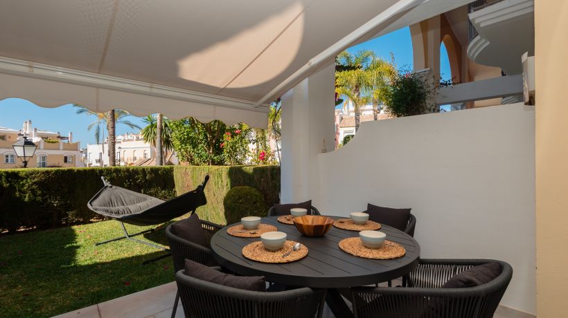 Beachfront holiday home with sea views, Bahia de Marbella
