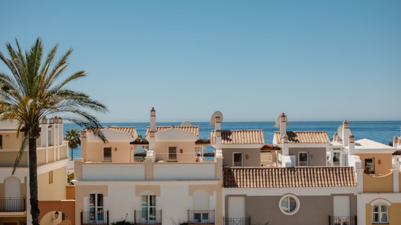 Beachfront holiday home with sea views, Bahia de Marbella