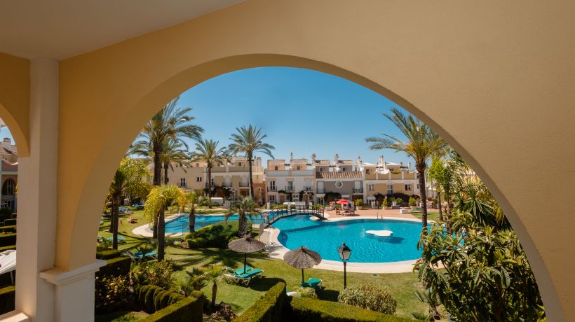 Beachfront holiday home with sea views, Bahia de Marbella