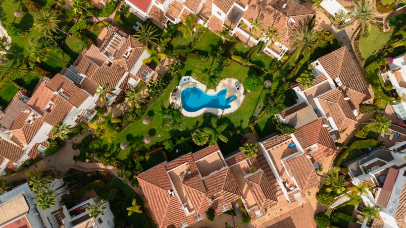 Holiday apartment in first line beach complex in Urbanization Pueblo Mediterráneo, Marbella