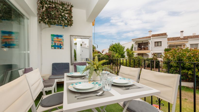 Front line golf apartment, Benahavís