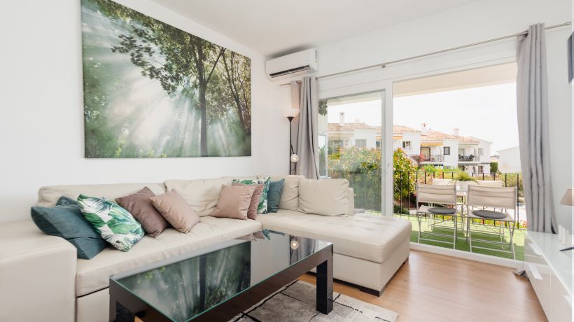 Front line golf apartment, Benahavís