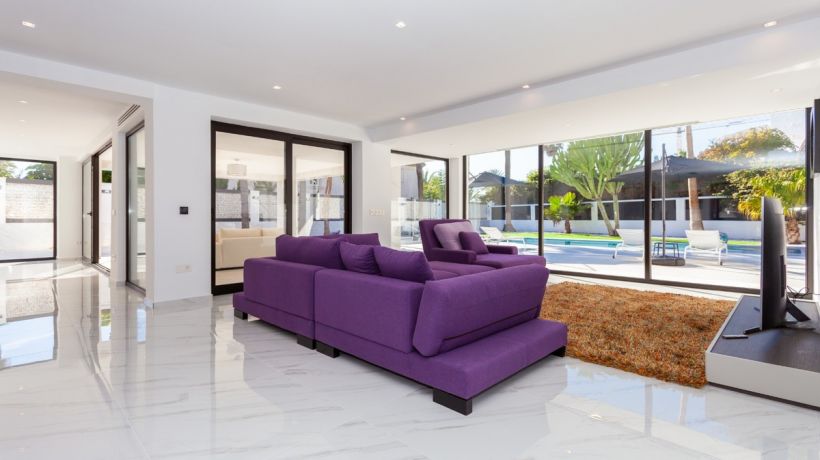 Completely renovated villa with sea views in Los Monteros, Marbella