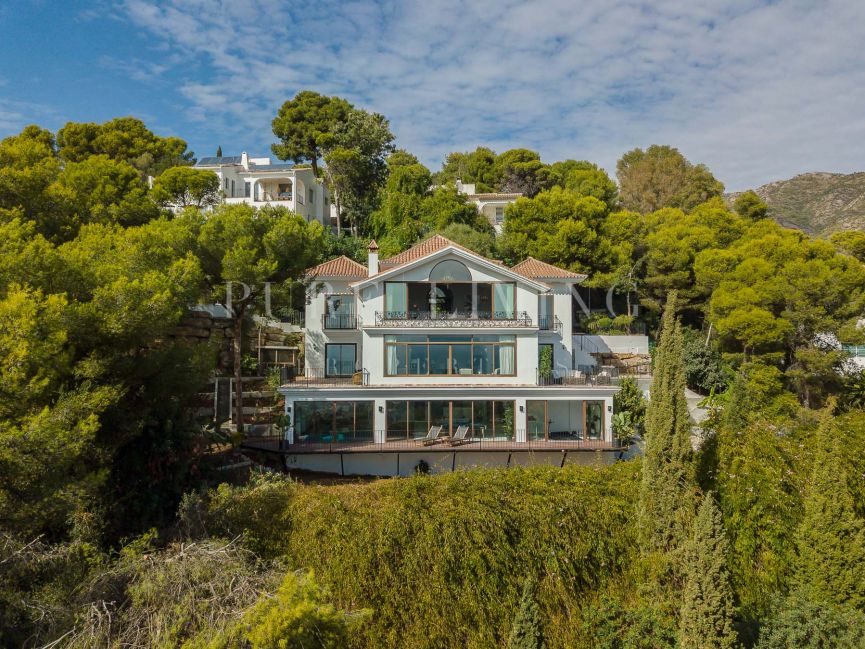Villa reformada con fantásticas vistas panorámicas en La Montúa, Marbella