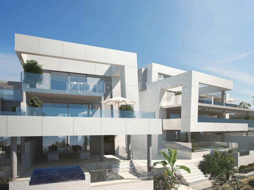 Apartamento de diseño único con vistas panorámicas al mar en La Morelia de Marbella, Nueva Andalucía