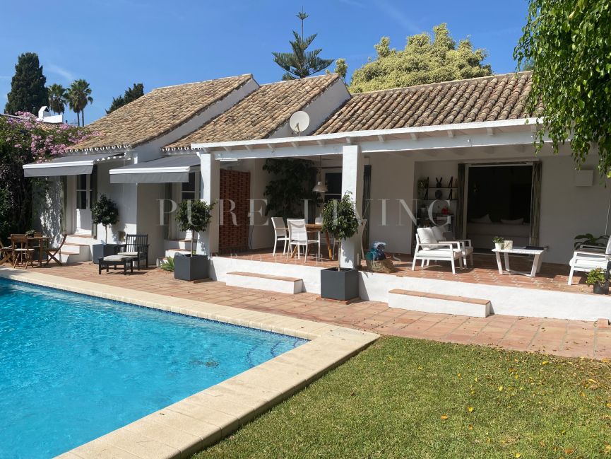 Renovated Villa close to all amenities in El Paraiso, Estepona