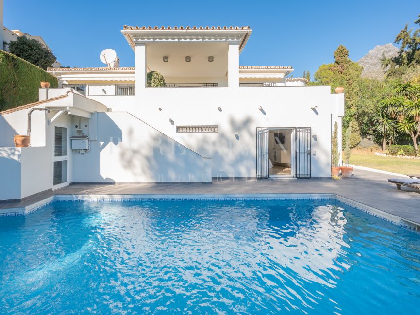 Charming Villa with mountain views in Marbella Hill Club