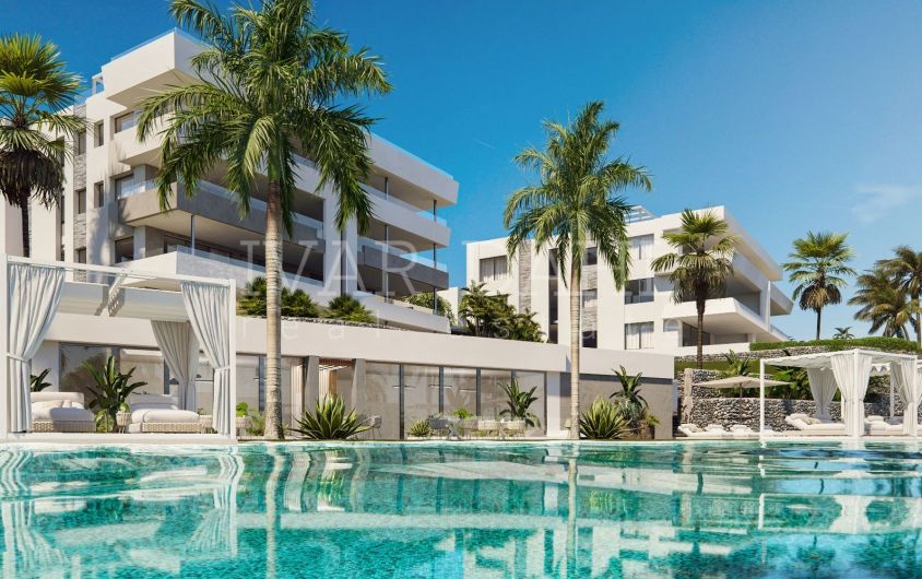 Ny komplex av modern stil lägenheter öster om Marbella nära golf bana