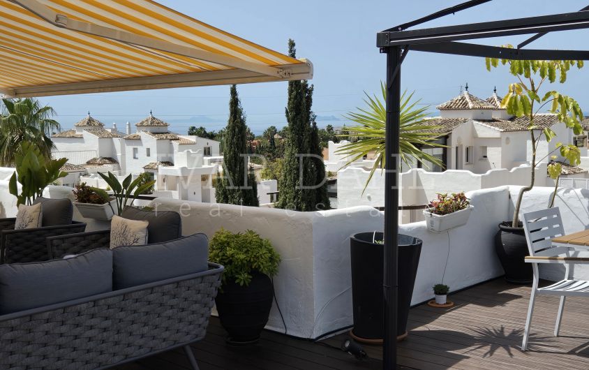 Exquisite Fully Refurbished Duplex Penthouse with Panoramic Views in Jardines de Sierra Blanca, Marbella Golden Mile