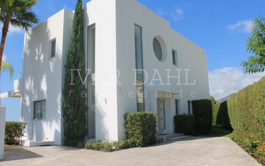 Exklusive und moderne Villa in Puerto del Capitan, Benahavis