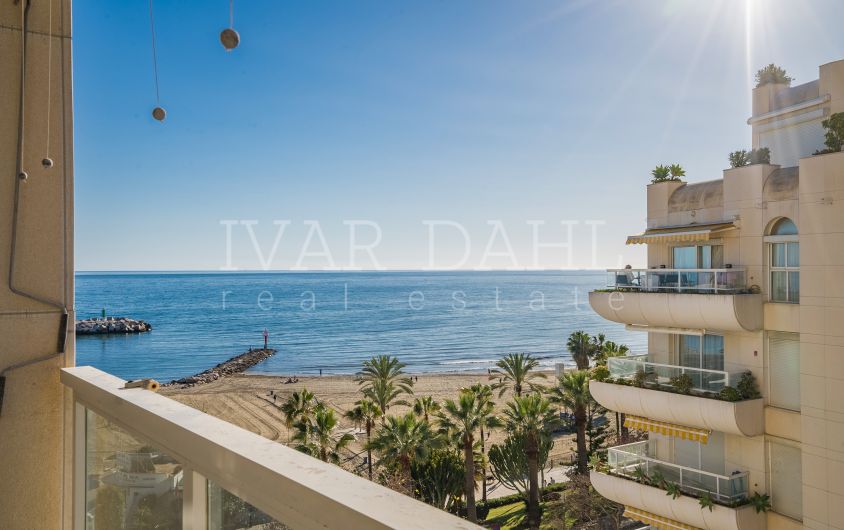 Apartment in Marbella first line beach