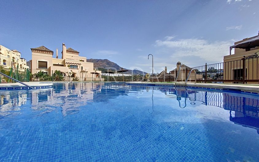 Fantastic 2 bedroom apartment with 36 m2 terrace in Azata Golf!