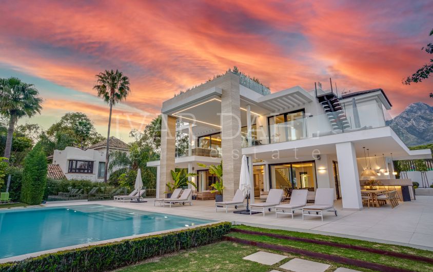Exklusive sechs Schlafzimmer, Südlage Villa in der renommierten gated Community, Villas Del Marquez auf Marbellas Goldene Meile