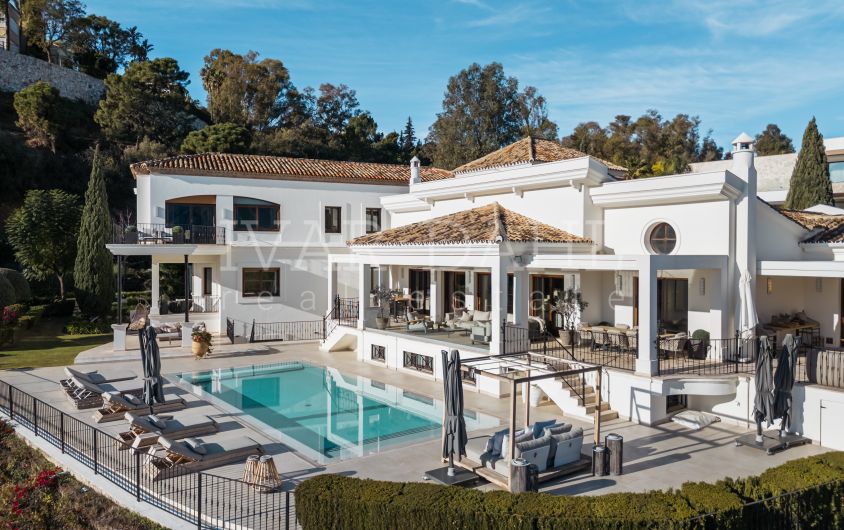 Luxuriöse Villa in El Herrojo, Benahavis