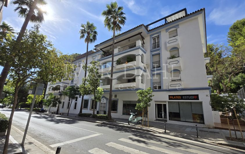 Large Apartment in Marbella City Center, close to all amenities and a short walk from the old town