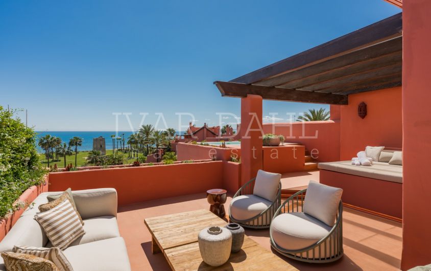 Ático Dúplex de Lujo en Primera Línea de Playa – Torre Bermeja, Estepona