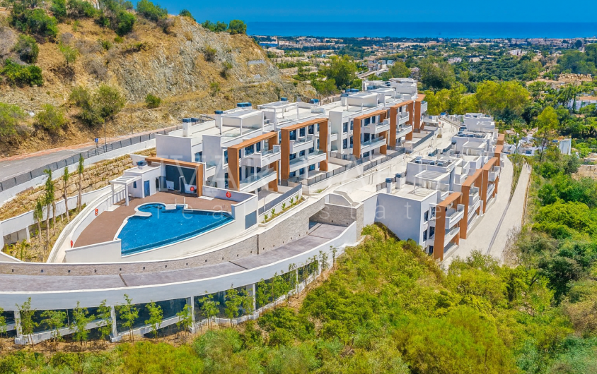 Luxury Duplex with Private Pool and Panoramic Views – La Alborada, Benahavís.