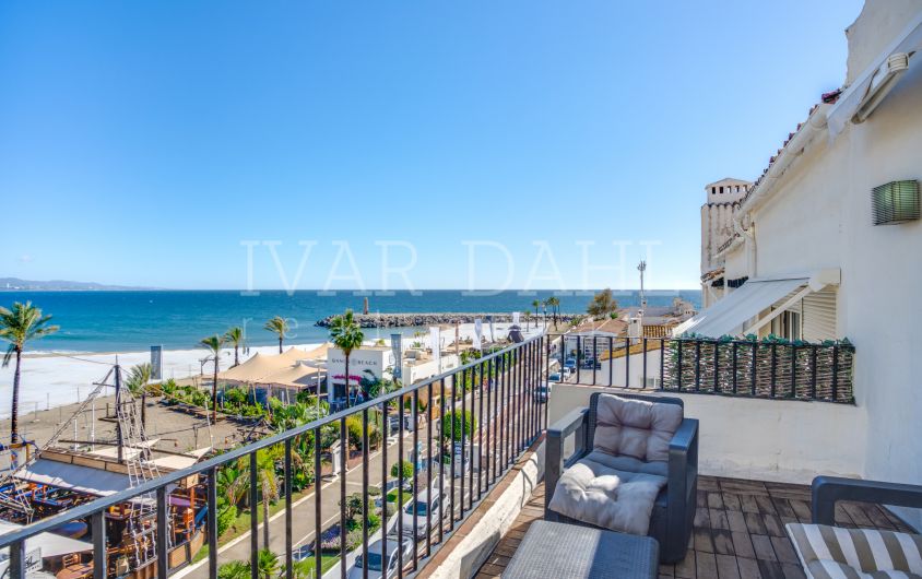 Beautiful beachfront penthouse with sea and mountain views, located in the heart of Puerto Banús.