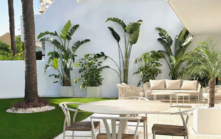 ELEGANT GROUND FLOOR RETREAT WITH PRIVATE GARDEN EN NUEVA ANDALUCÍA